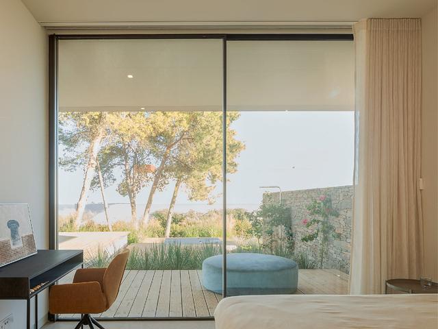 Important Elements of Slim Sliding Door Systems