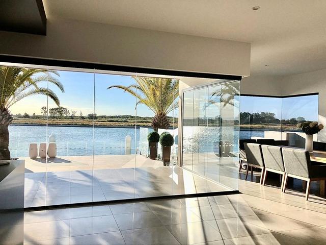 Frameless Glass Folding Doors: What to Know Before You Buy in Dubai