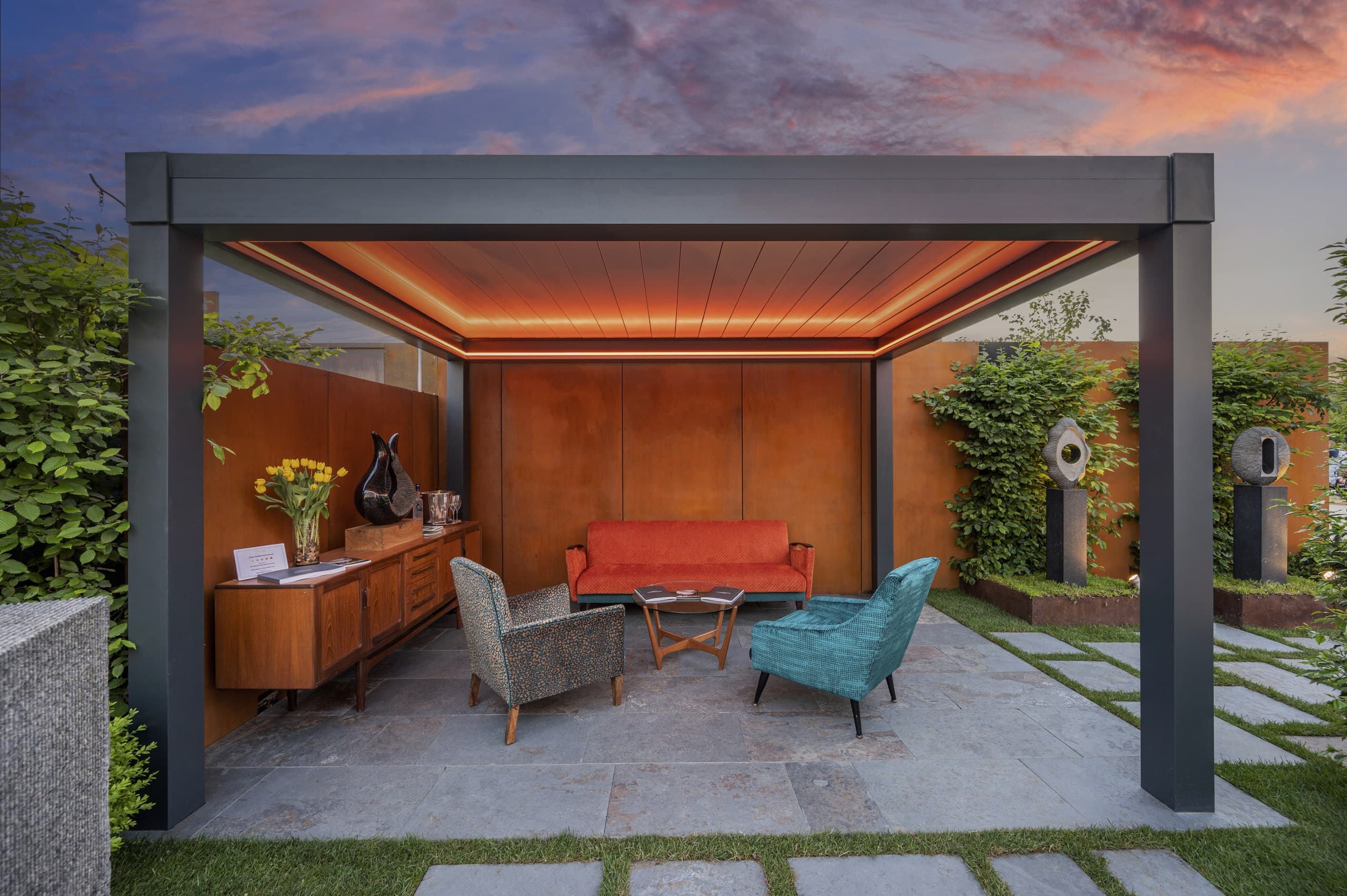 Fixed or Motorised Aluminium Pergola? A Guide for Dubai Gardens